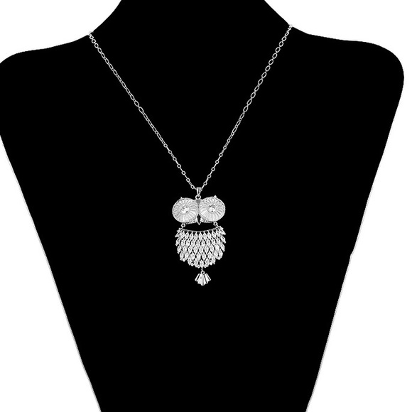 Elegant swarovski crystal Owl necklace - Picture 7 of 7